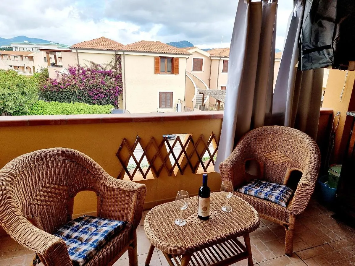 Appartamento La Casa Di Arly Olbia