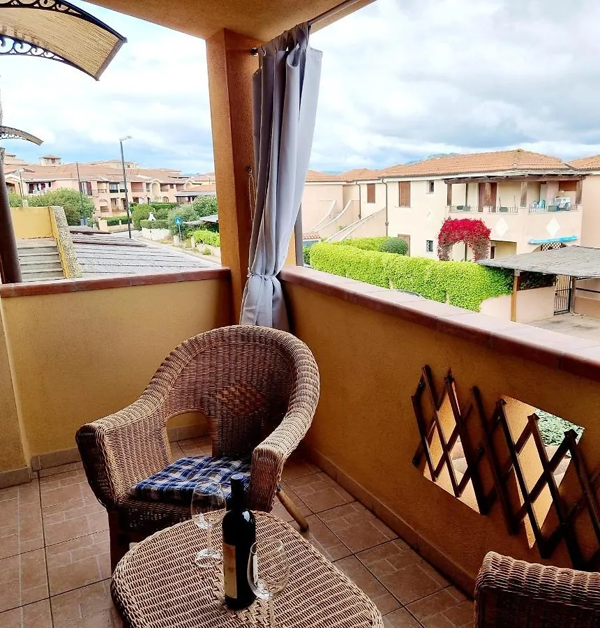 Appartamento La Casa Di Arly Olbia 0*,  Italia