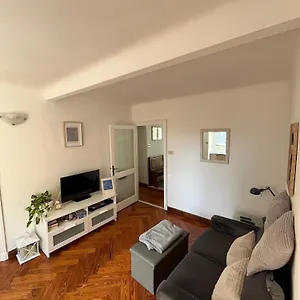https://in-piazzetta-a-nervi.hotelitalianriviera.com